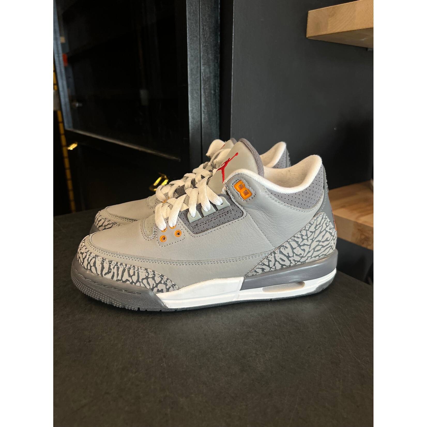 Jordan Jordan 3 Retro Cool Grey (2021) (GS) Size 6.5, PREOWNED