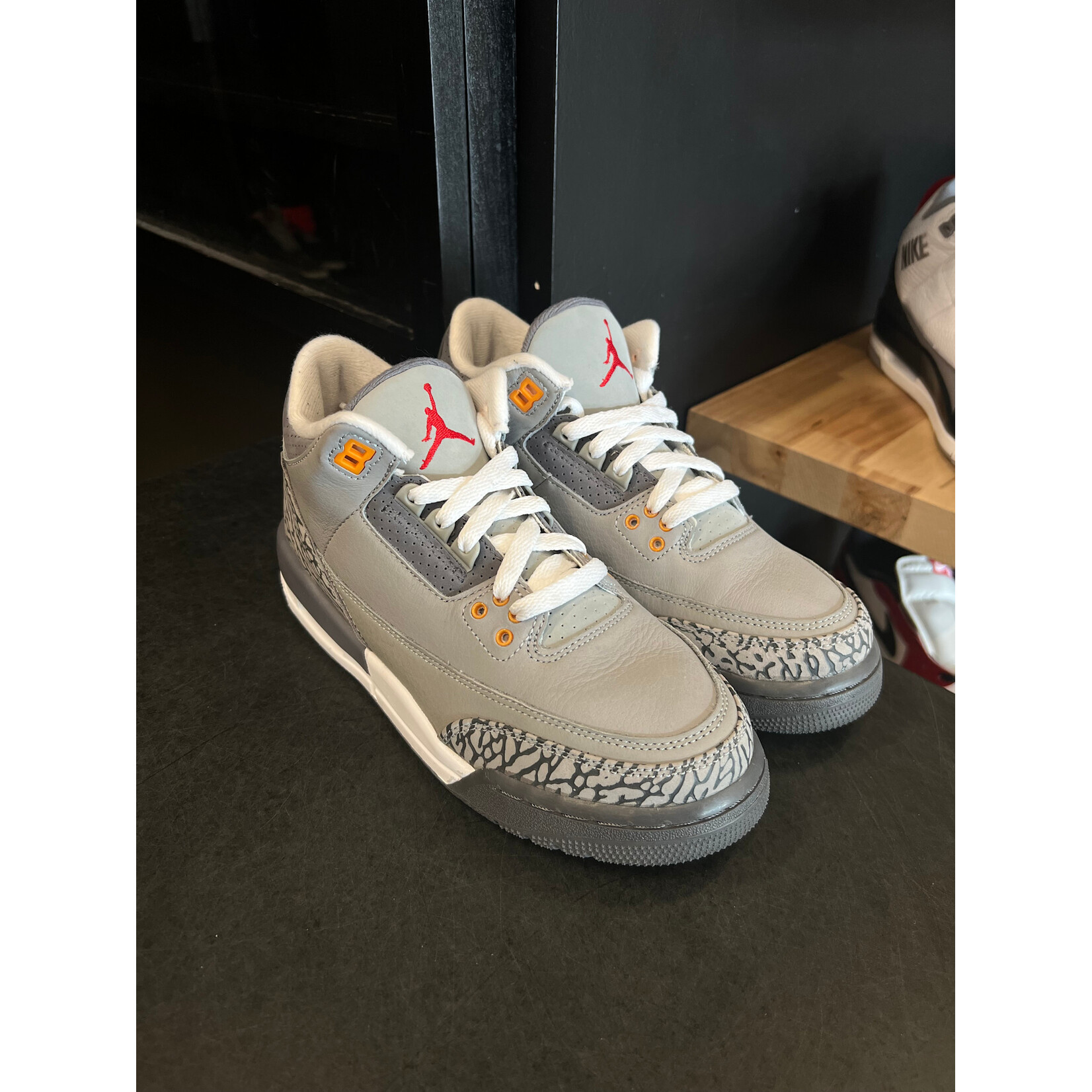 Jordan Jordan 3 Retro Cool Grey (2021) (GS) Size 6.5, PREOWNED