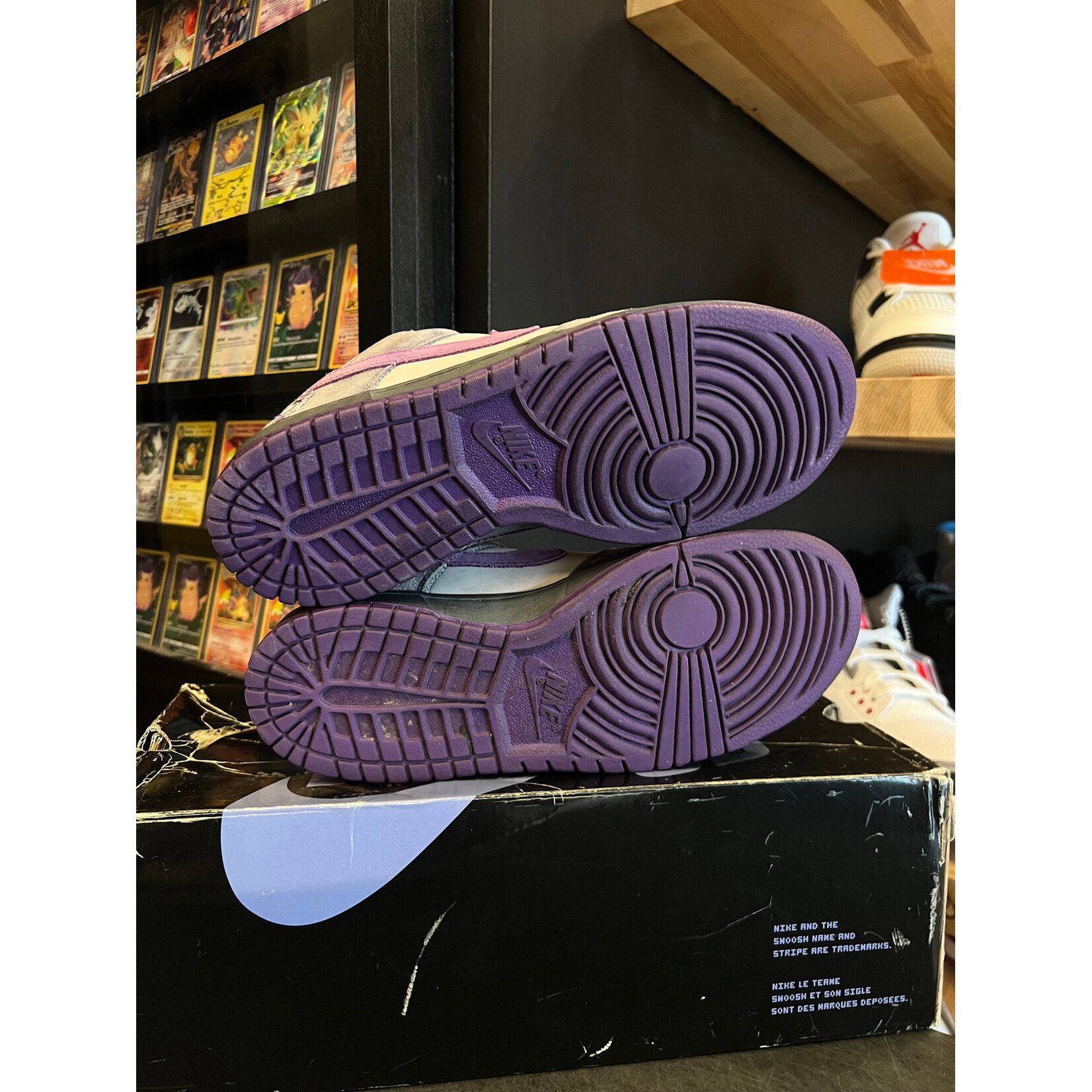 Nike Nike SB Dunk Low Purple Pigeon Size 8, PREOWNED