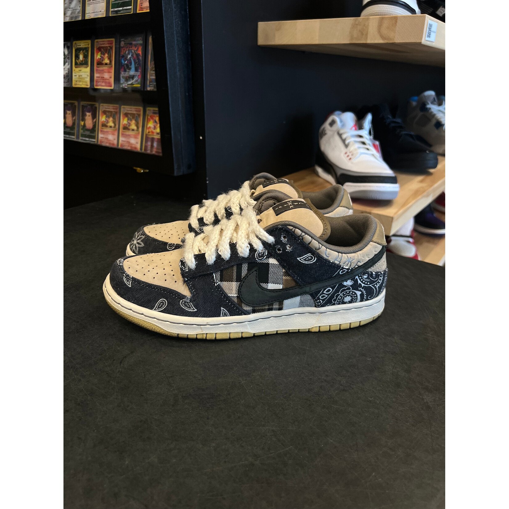 Nike Nike SB Dunk Low Travis Scott Size 8, PREOWNED