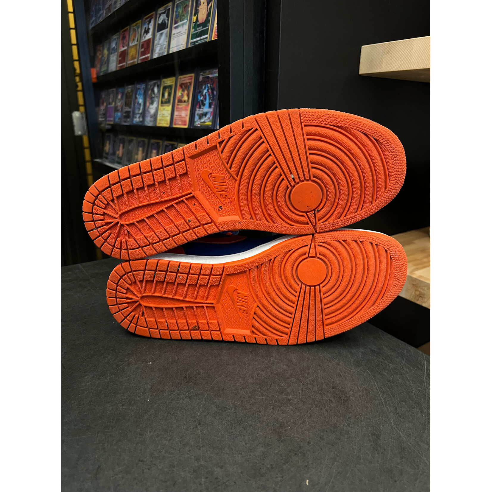 Jordan 1 Retro Knicks Size 9.5, PREOWNED