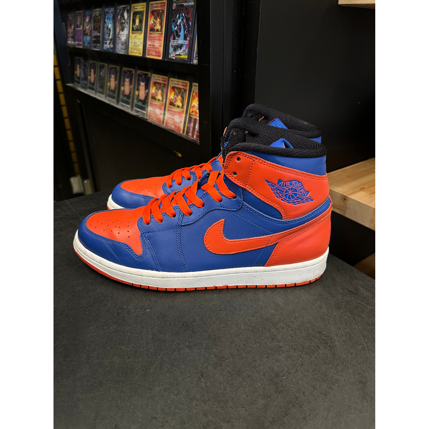 Jordan 1 Retro Knicks Size 9.5, PREOWNED