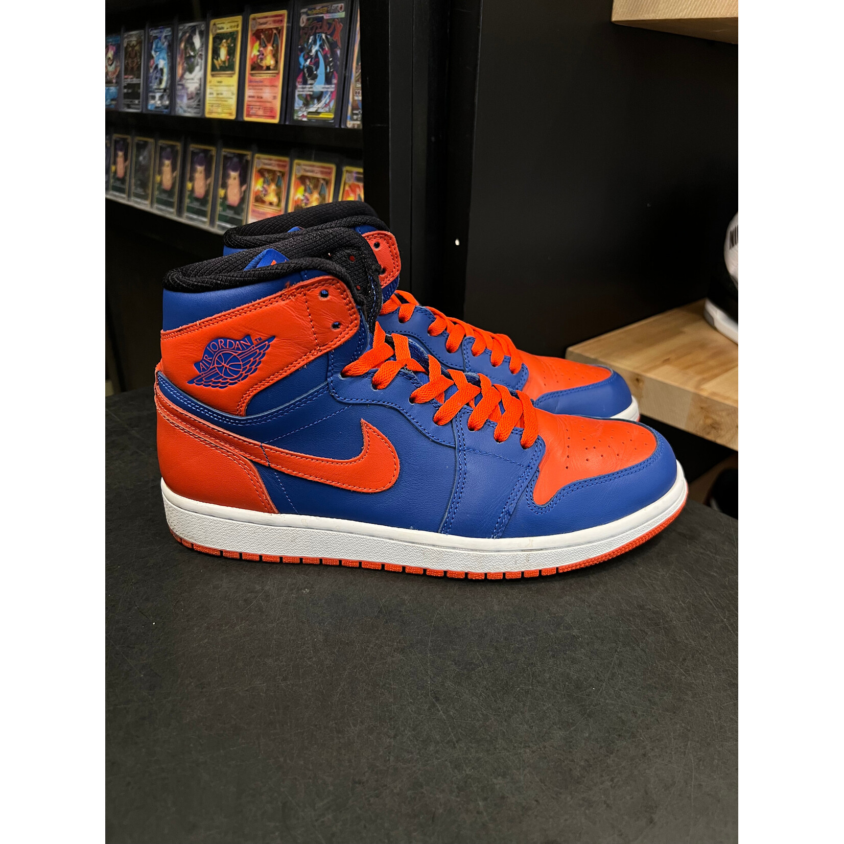 Jordan 1 Retro Knicks Size 9.5, PREOWNED