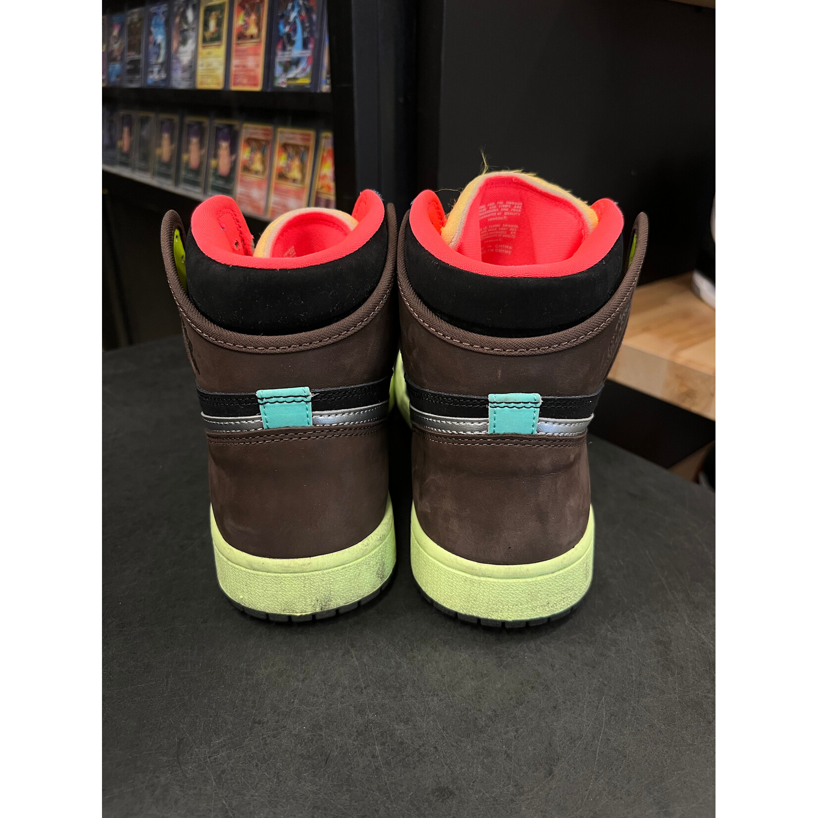 Jordan Jordan 1 Retro High Tokyo Bio Hack Size 9.5, PREOWNED