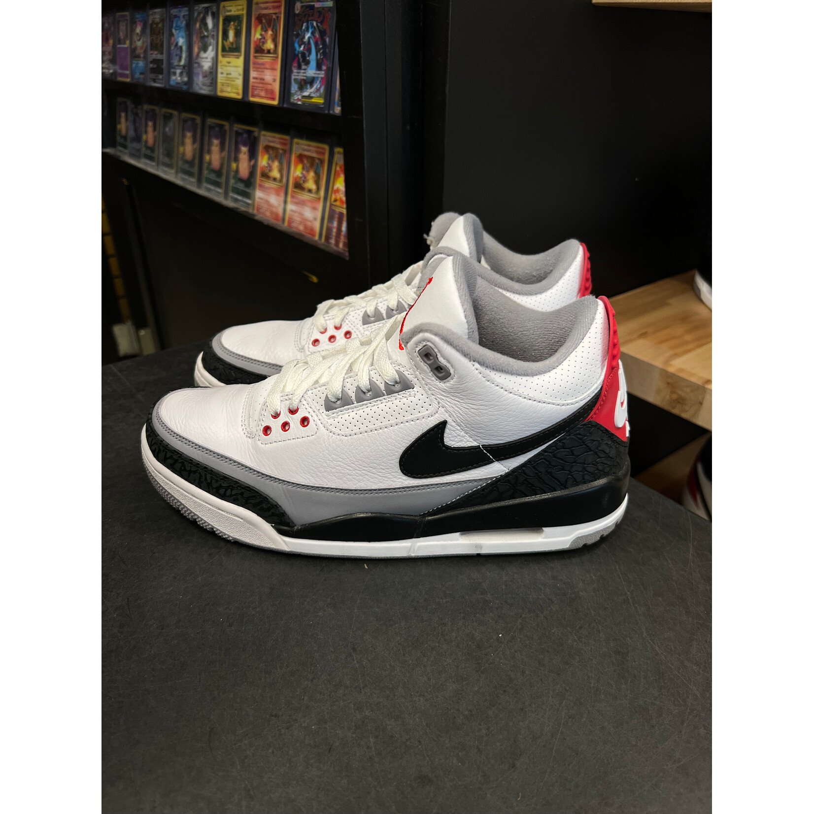 Jordan Jordan 3 Retro Tinker Hatfield Size 9.5, PREOWNED