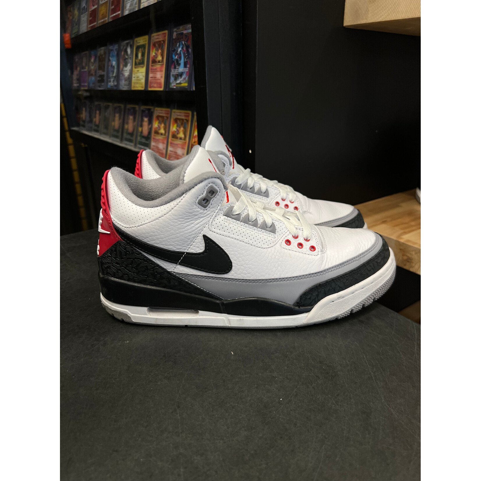 Jordan Jordan 3 Retro Tinker Hatfield Size 9.5, PREOWNED