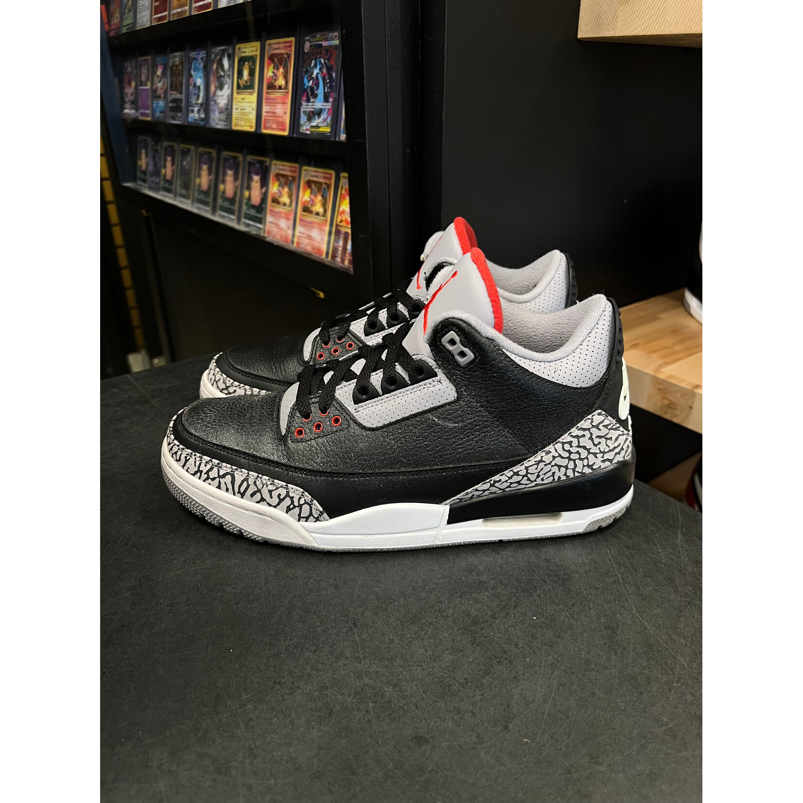 Jordan Jordan 3 Retro Black Cement (2018) Size 9.5, PREOWNED