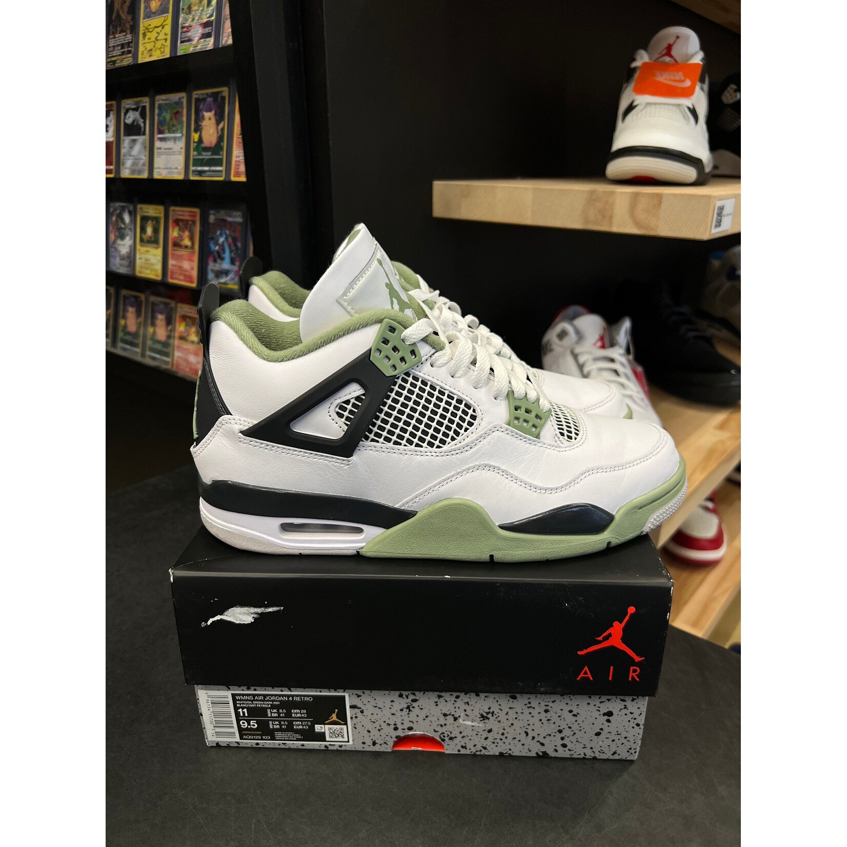 Jordan Jordan 4 Retro Seafoam (Women's) Size 11W, PREOWNED