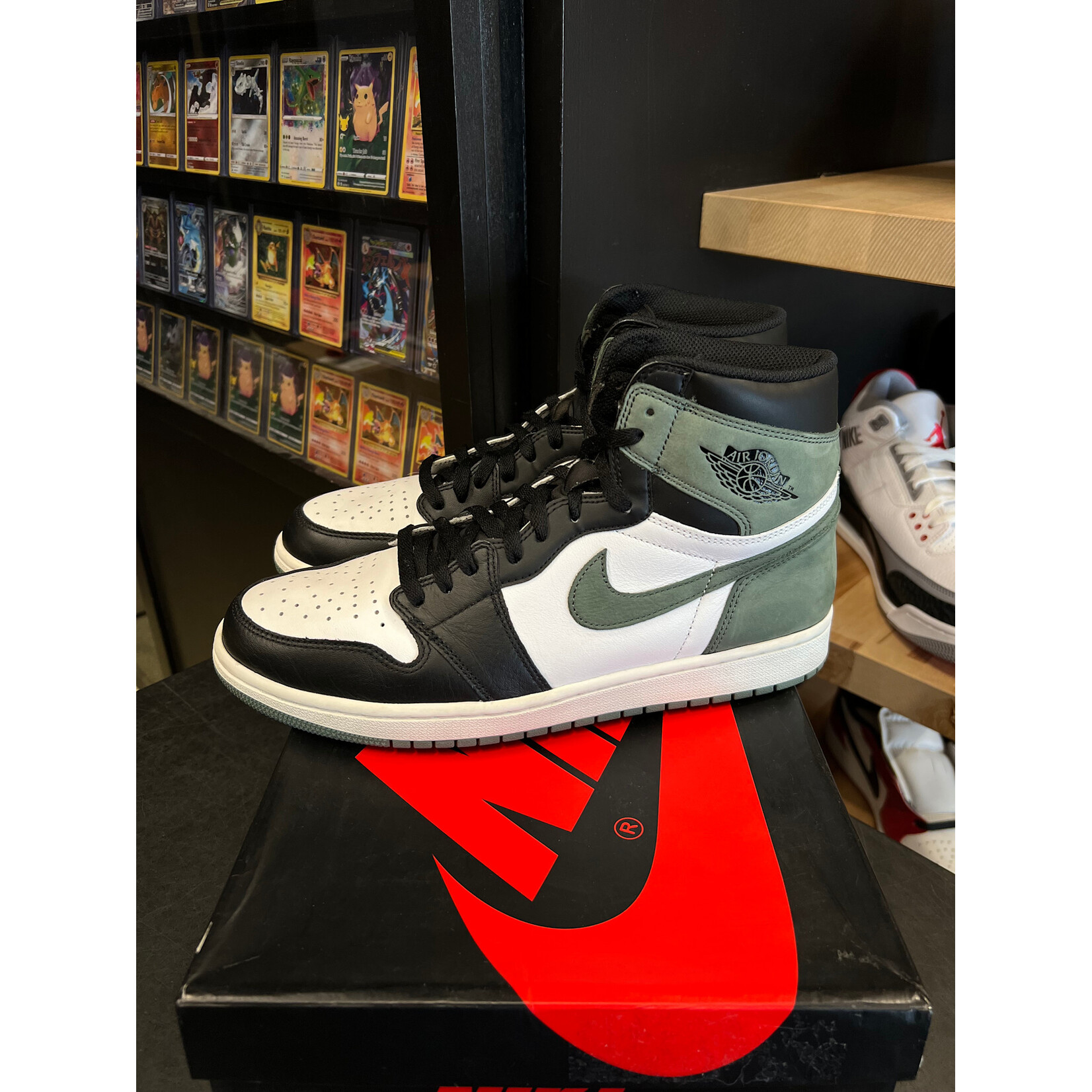 Jordan Jordan 1 Retro High Clay Green Size 11.5, PREOWNED