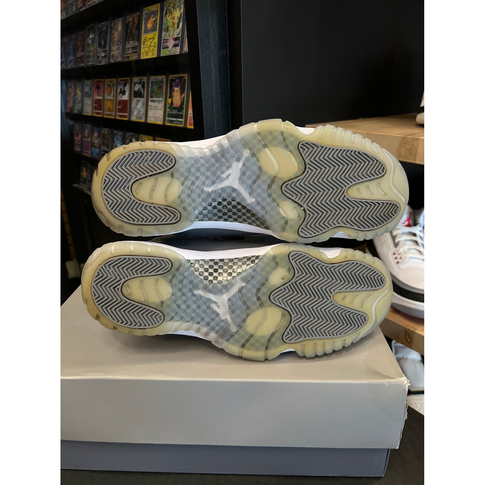 Jordan Jordan 11 Retro Cool Grey (2021) Size 11.5, PREOWNED