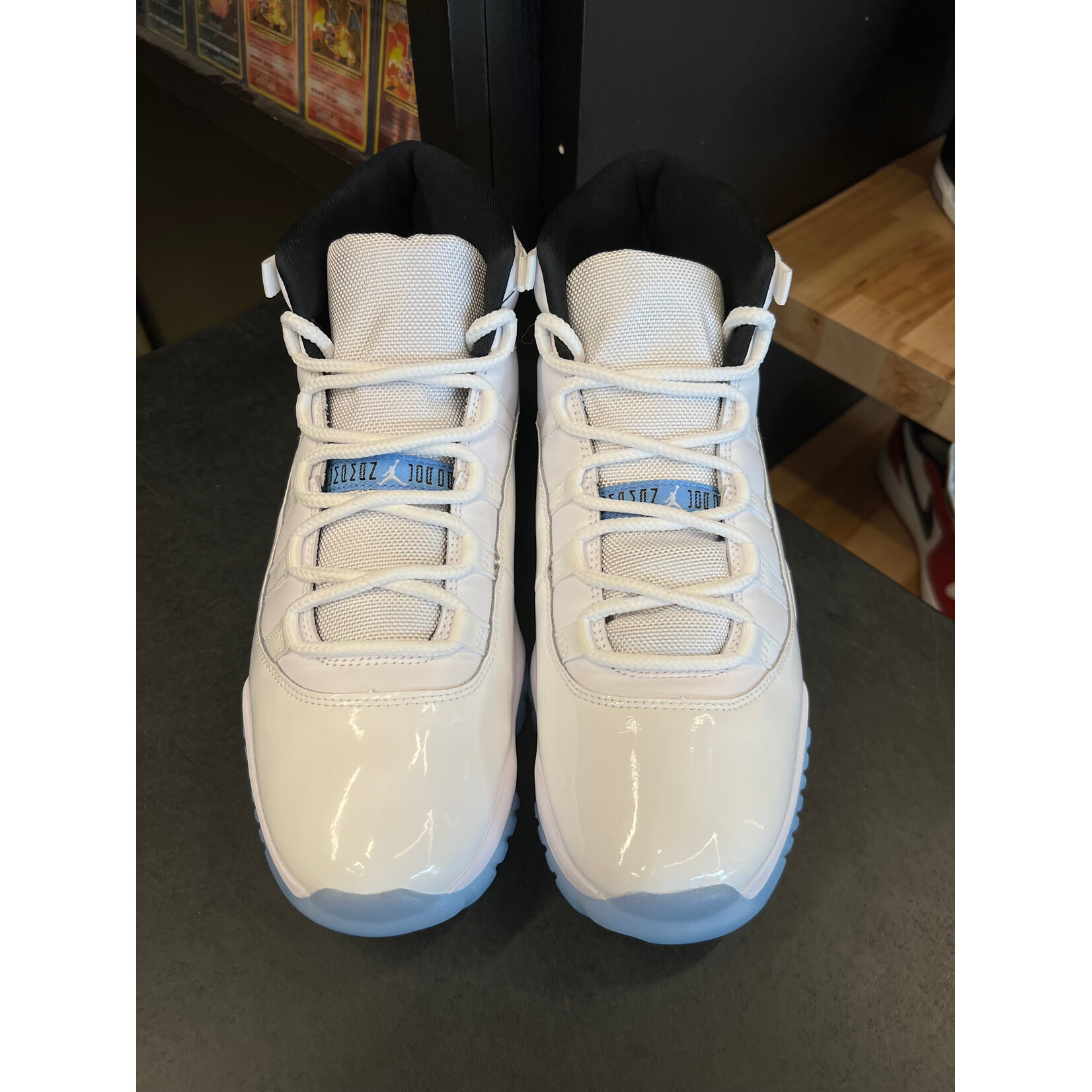 Jordan Jordan 11 Retro Legend Blue (2024) Size 10.5, PREOWNED NO BOX