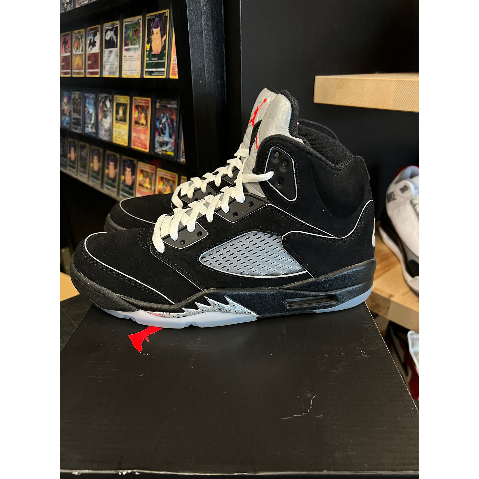 Jordan Jordan 5 Retro OG Black Metallic Reimagined Size 9, PREOWNED