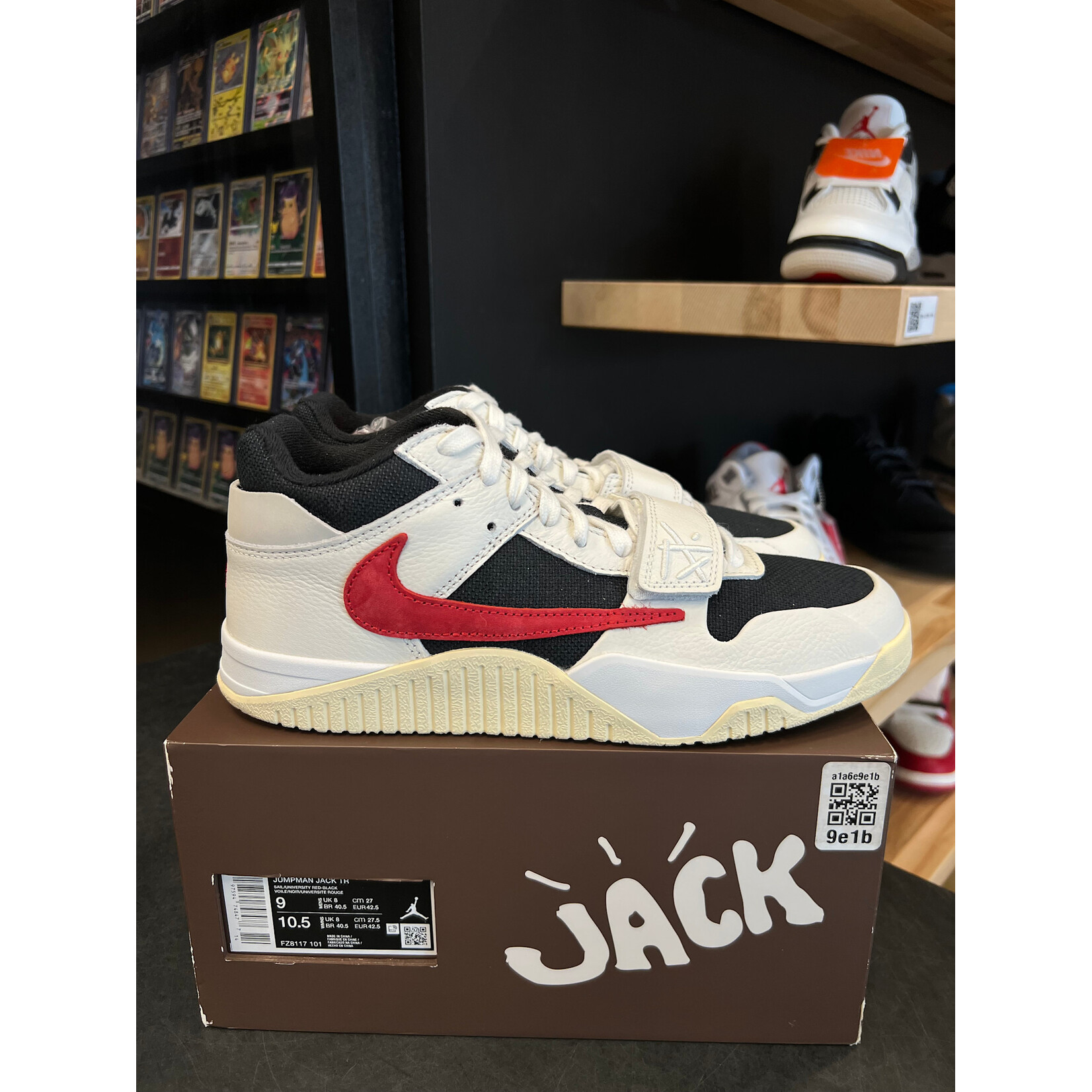 Jordan Jordan Jumpman Jack TR Travis Scott University Red  Size 9, PREOWNED