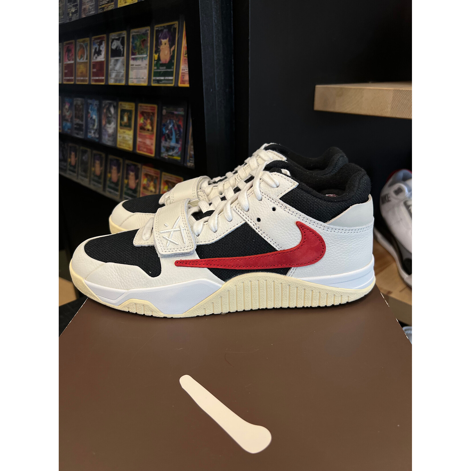 Jordan Jordan Jumpman Jack TR Travis Scott University Red  Size 9, PREOWNED