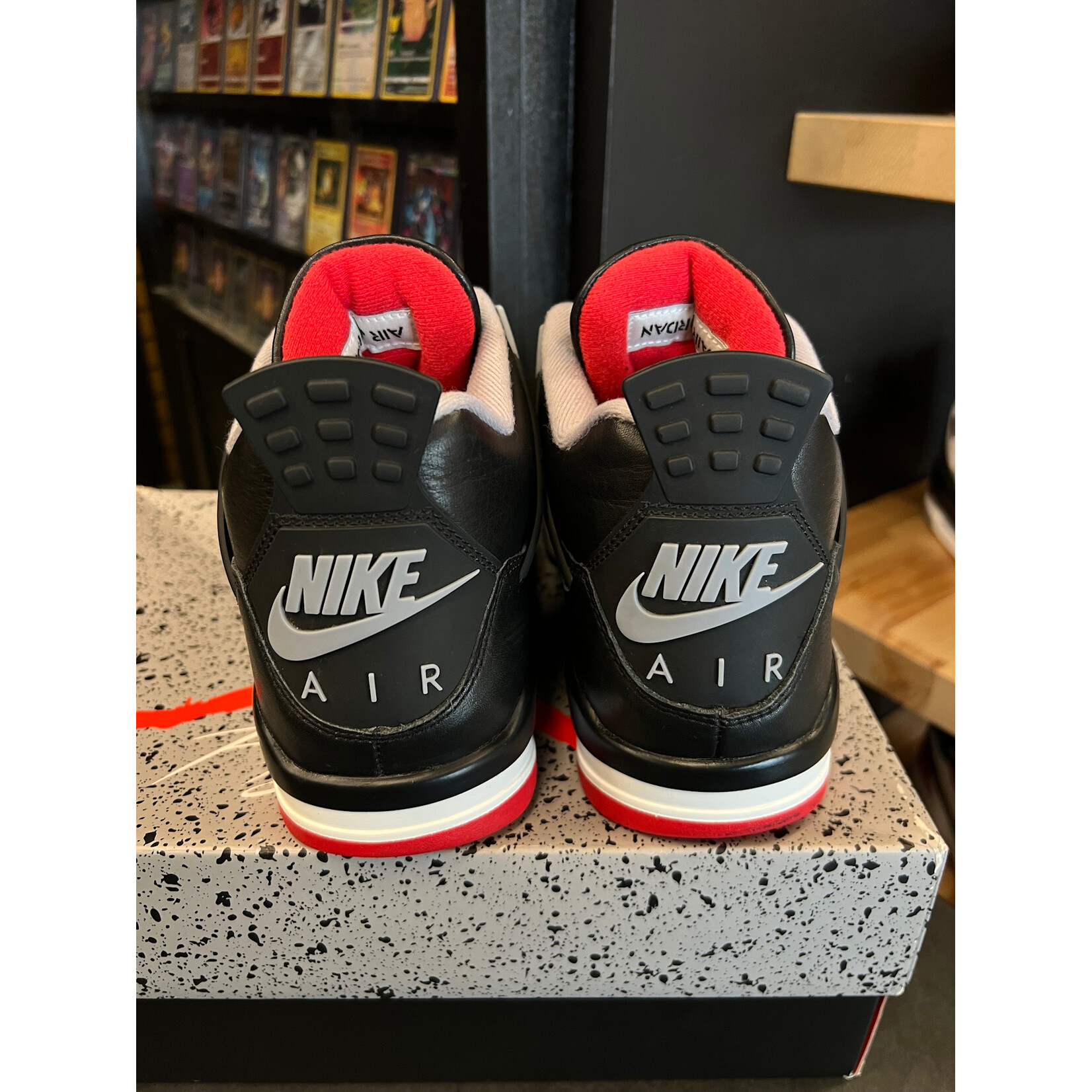 Jordan Jordan 4 Retro Bred Reimagined Size 9, PREOWNED