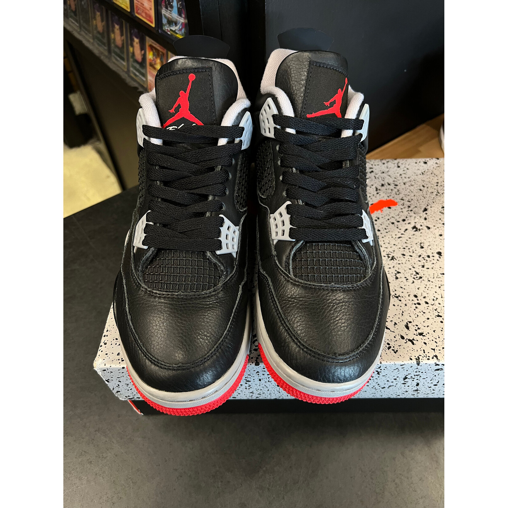 Jordan Jordan 4 Retro Bred Reimagined Size 9, PREOWNED