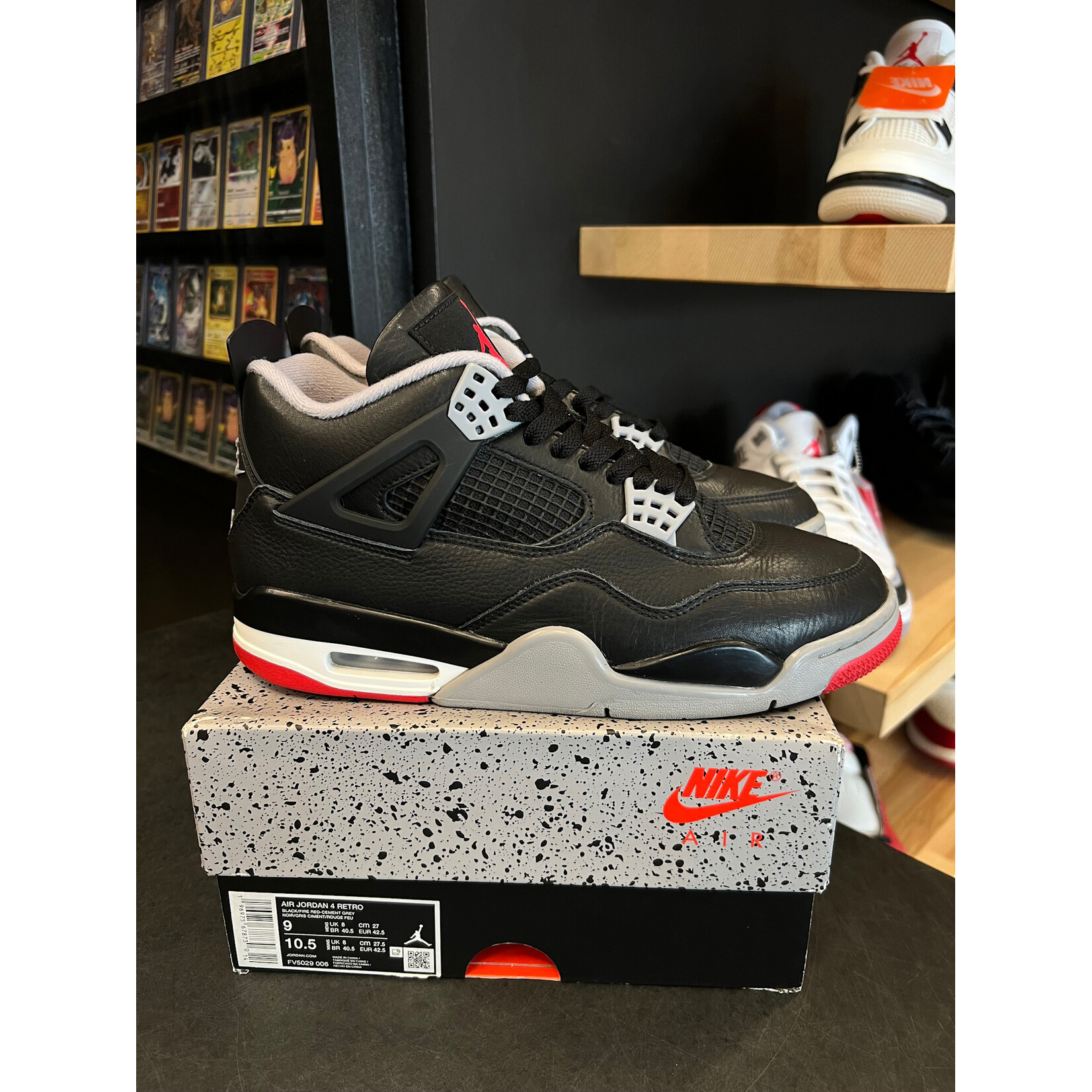 Jordan Jordan 4 Retro Bred Reimagined Size 9, PREOWNED