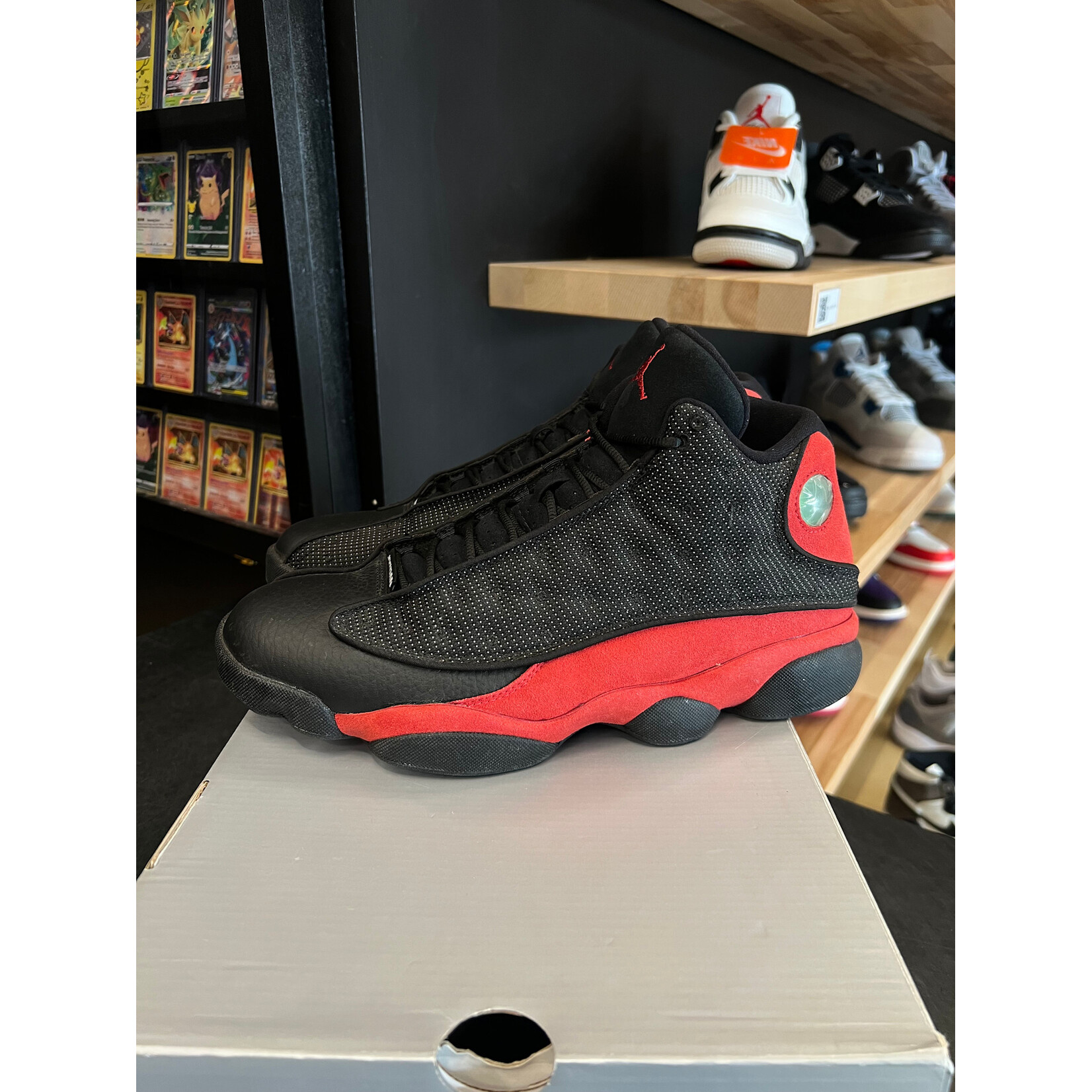 Jordan Jordan 13 Retro Bred (2017) Size 11, PREOWNED