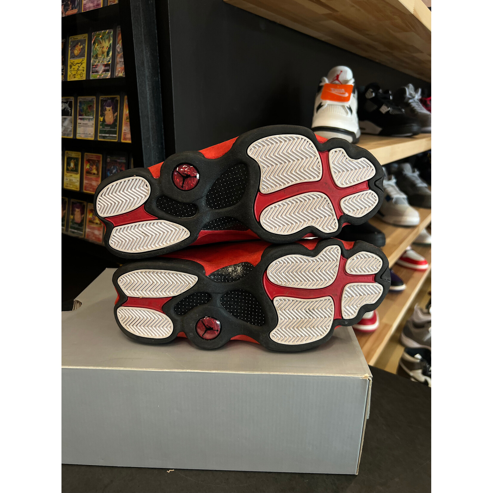 Jordan Jordan 13 Retro Bred (2017) Size 11, PREOWNED