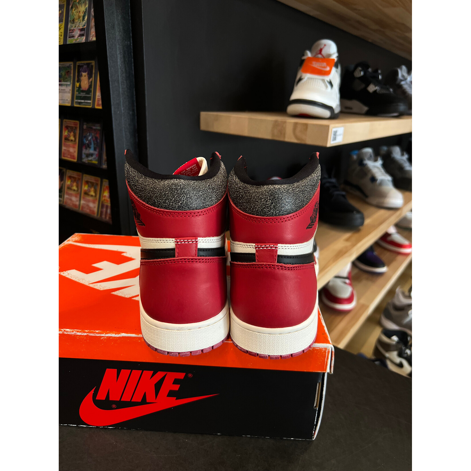 Jordan Jordan 1 Retro High OG Chicago Lost and Found Size 12, PREOWNED TRIED ON MINOR HEEL DRAG