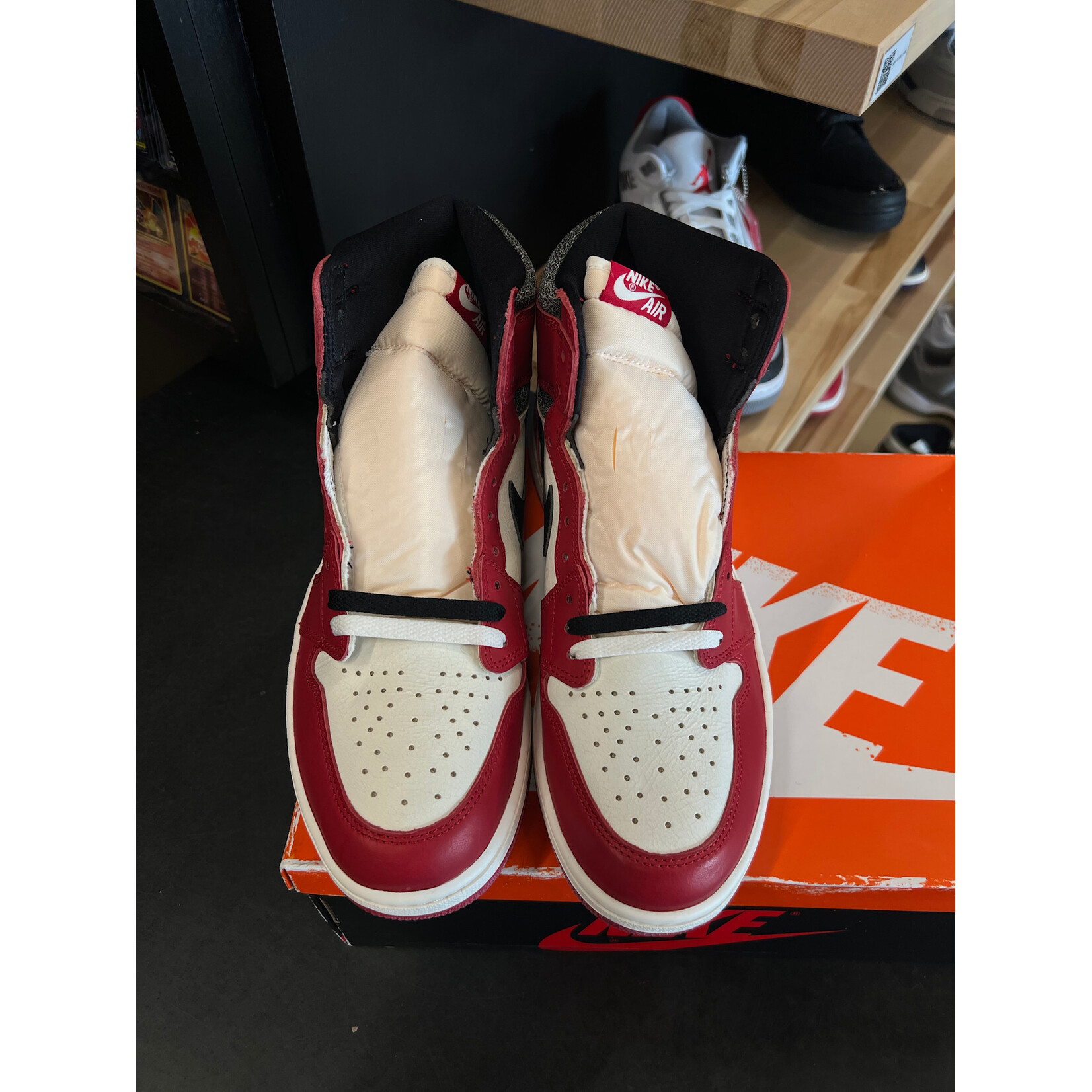 Jordan Jordan 1 Retro High OG Chicago Lost and Found Size 12, PREOWNED TRIED ON MINOR HEEL DRAG