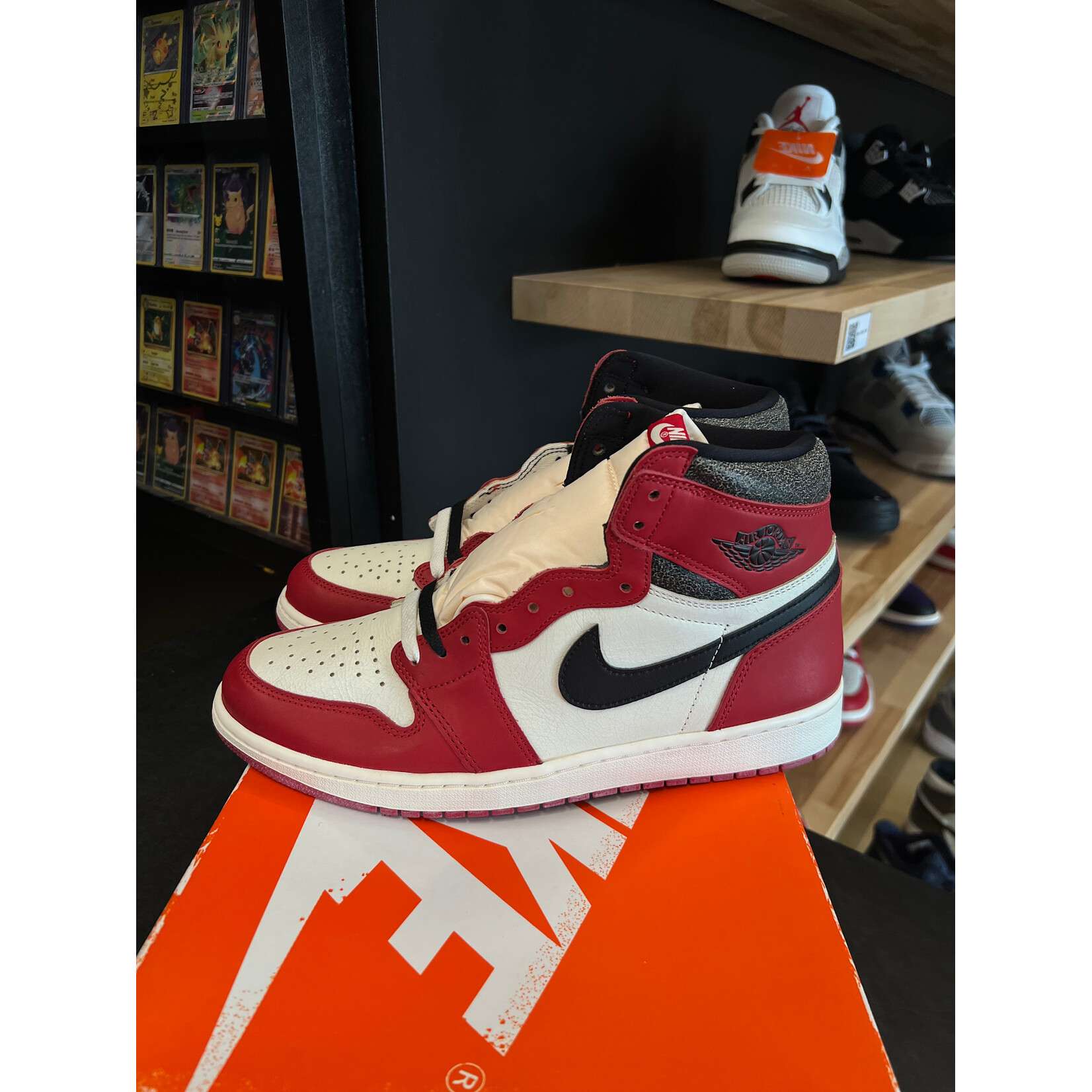 Jordan Jordan 1 Retro High OG Chicago Lost and Found Size 12, PREOWNED TRIED ON MINOR HEEL DRAG