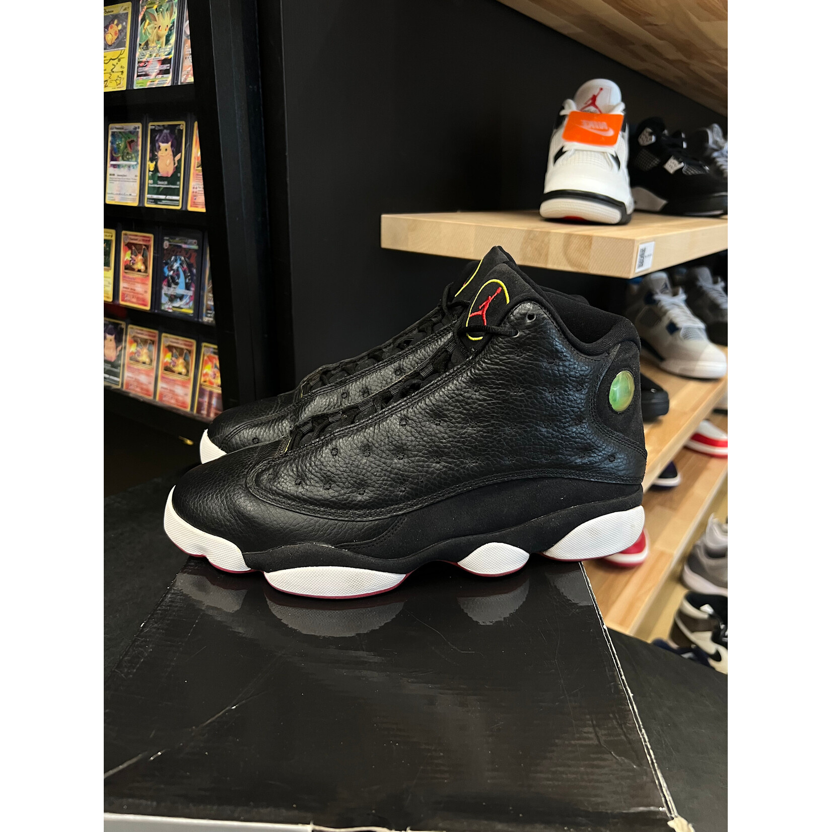 Jordan Jordan 13 Retro Playoffs (2011) Size 11, PREOWNED
