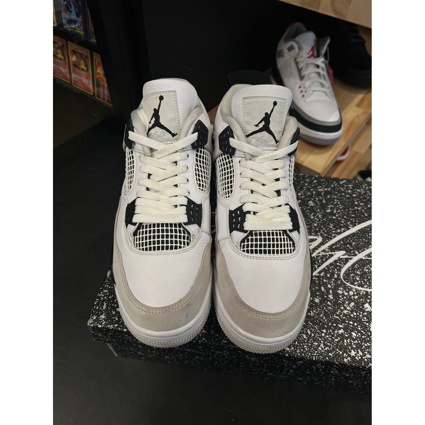 Jordan Jordan 4 Retro Military Black Size 9.5, PREOWNED