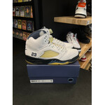 Jordan Jordan 5 Retro A Ma Maniére Dawn (Women's) Size 10.5W, PREOWNED