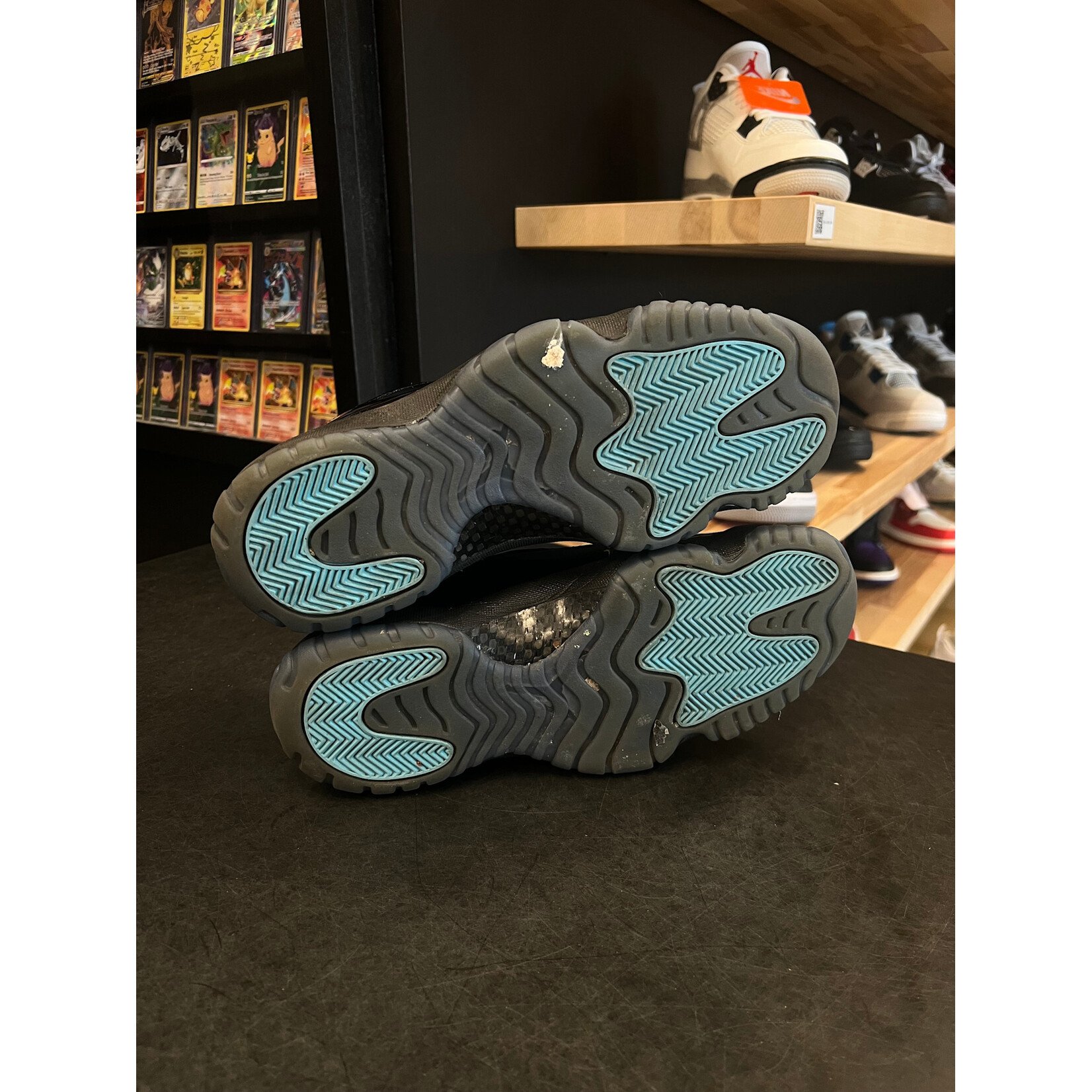 Jordan Jordan 11 Retro Gamma Blue (2025) Size 10, PREOWNED