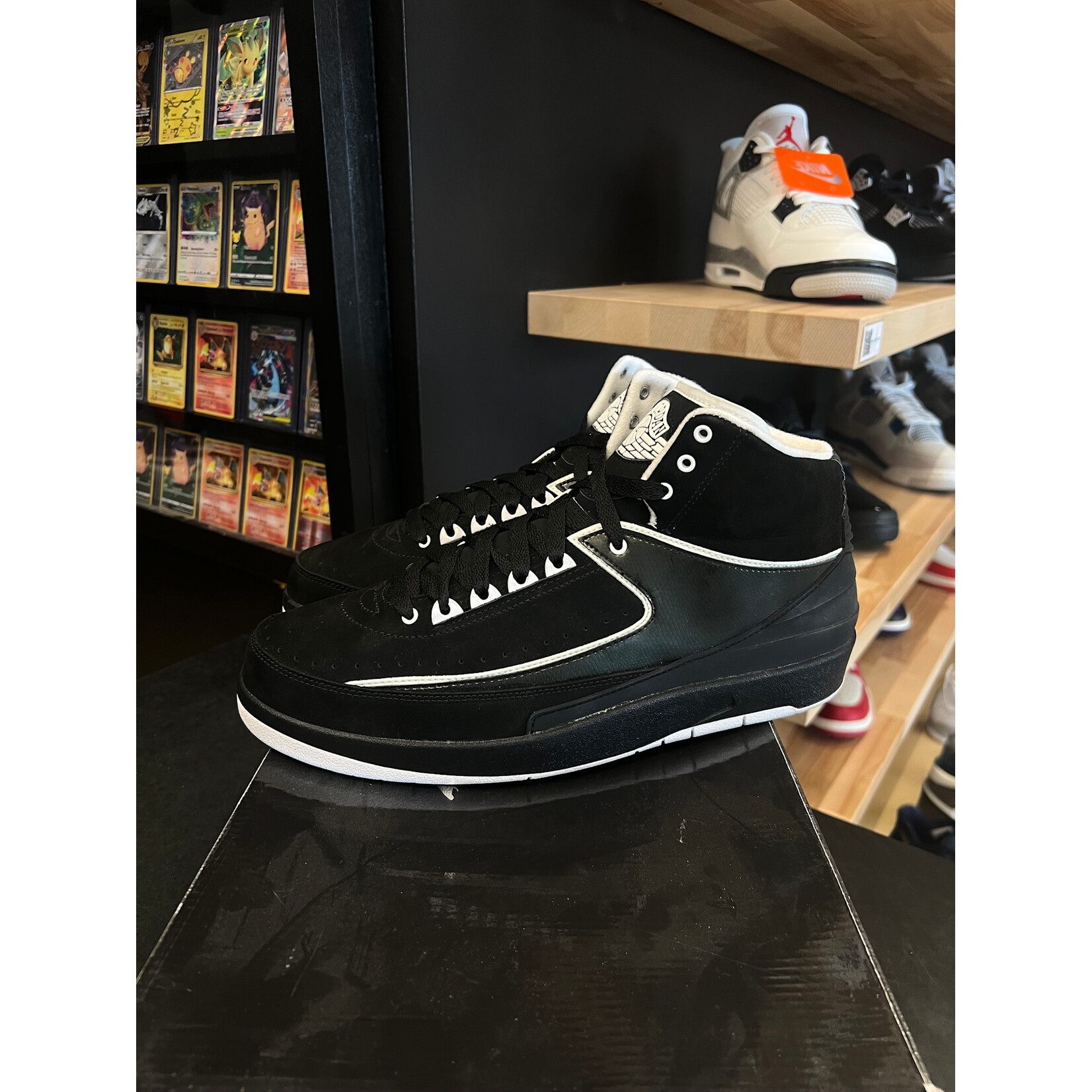 Jordan Jordan 2 Retro QF Black White Size 11.5, PREOWNED