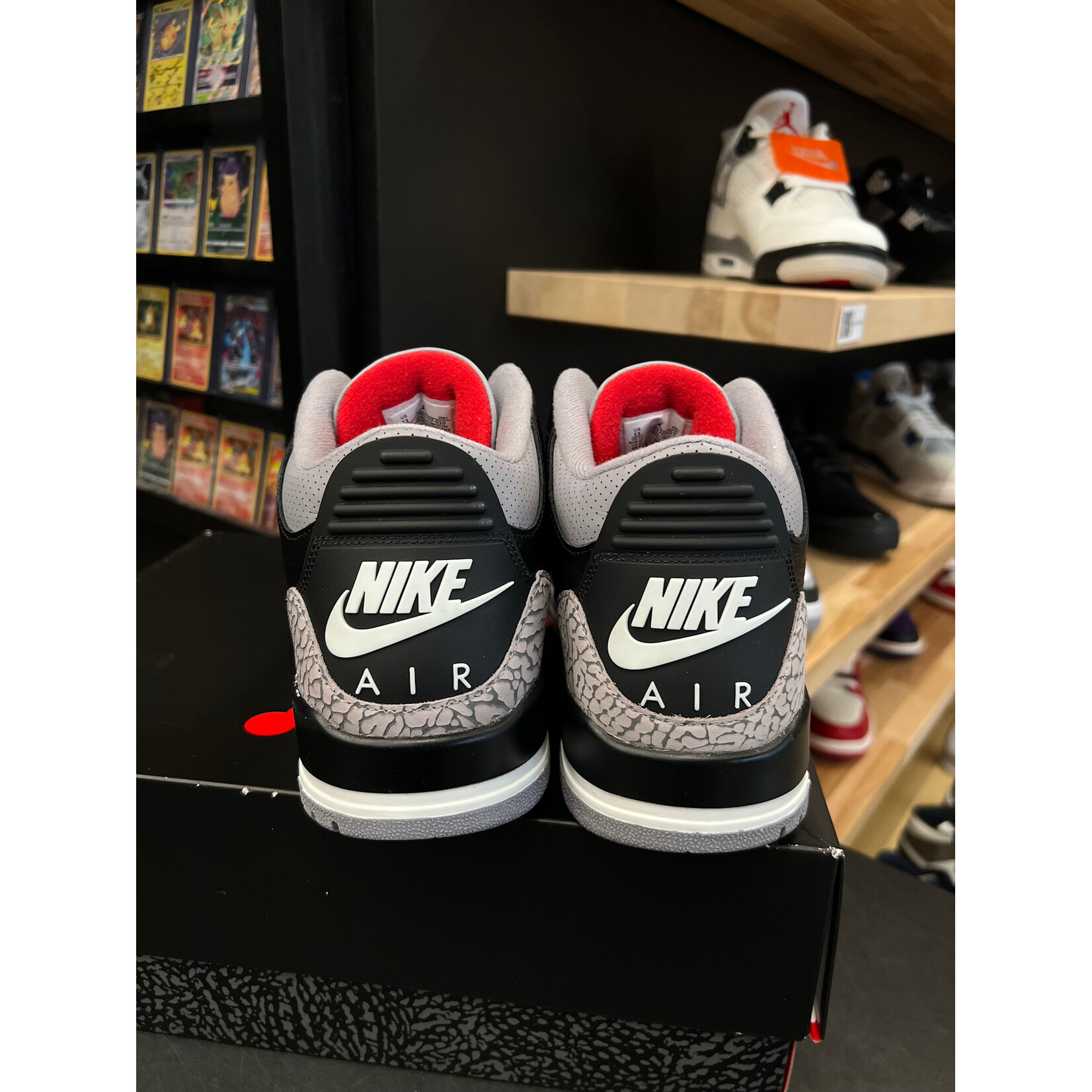 Jordan Jordan 3 Retro OG Black Cement (2024) Size 13, PREOWNED