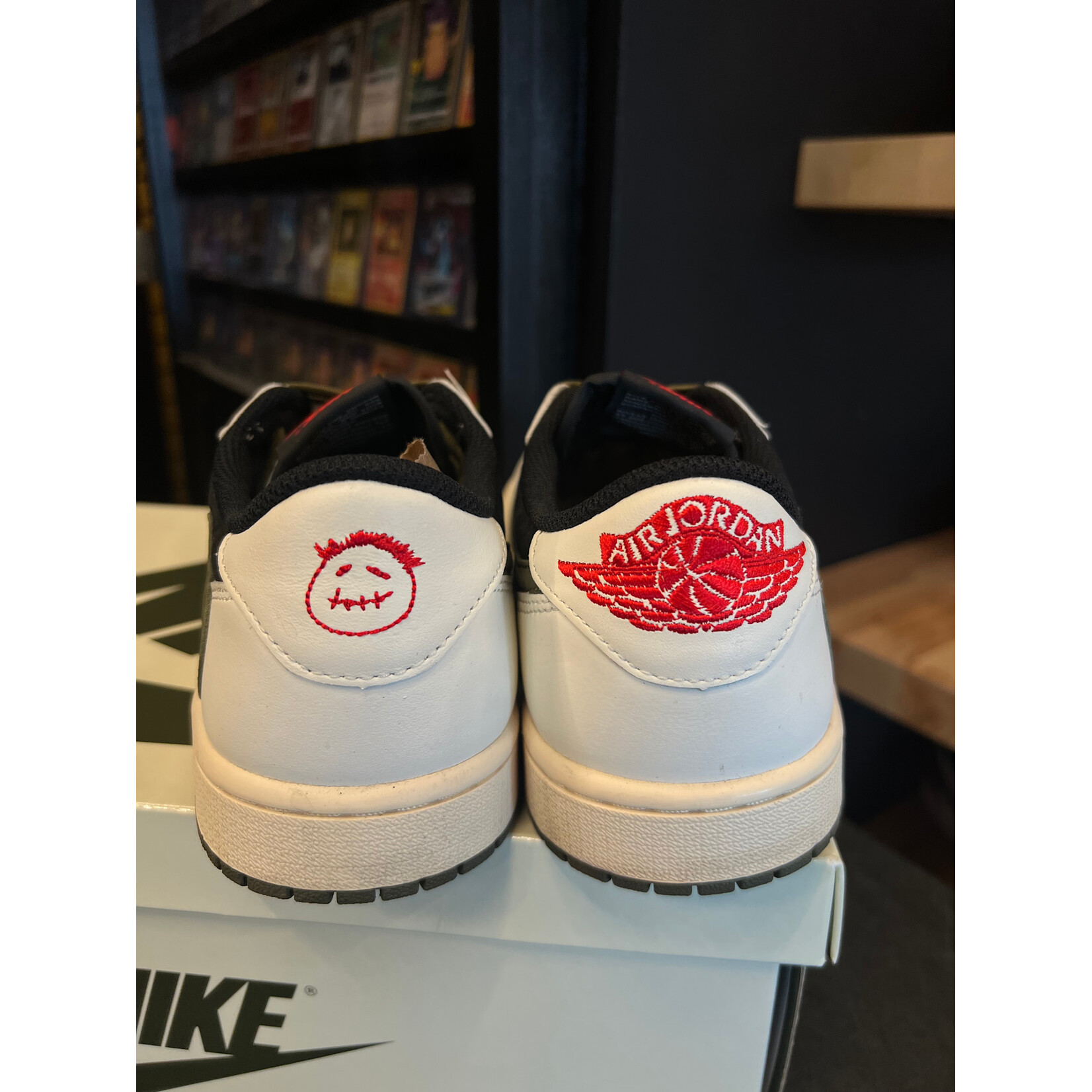 Jordan Jordan 1 Retro Low OG SP Travis Scott Olive (Women's) Size 10W, PREOWNED