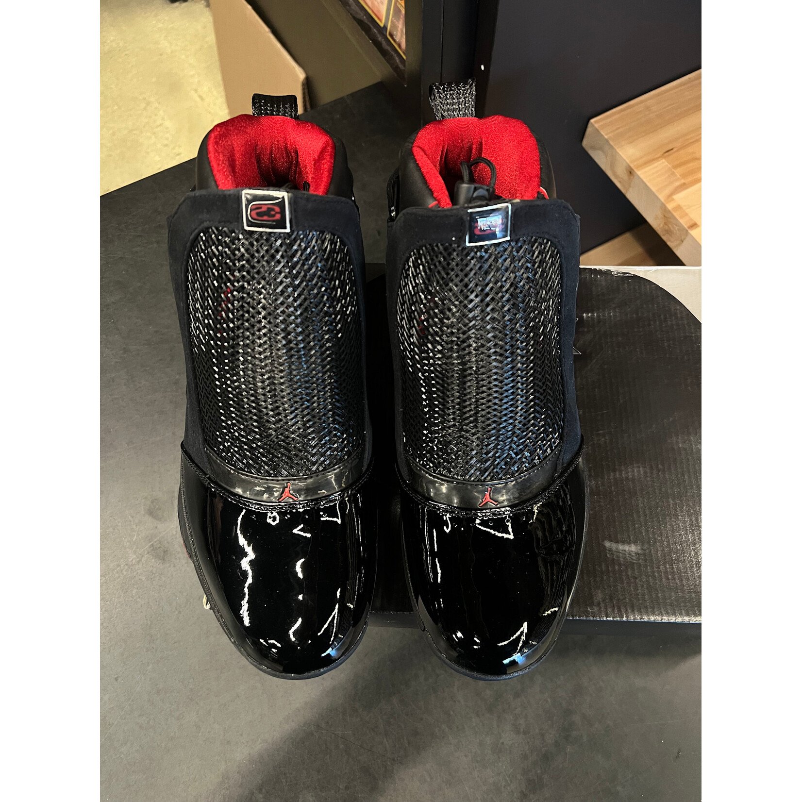 Jordan Jordan 19 OG Bred (2004) Size 10.5, DS BRAND NEW
