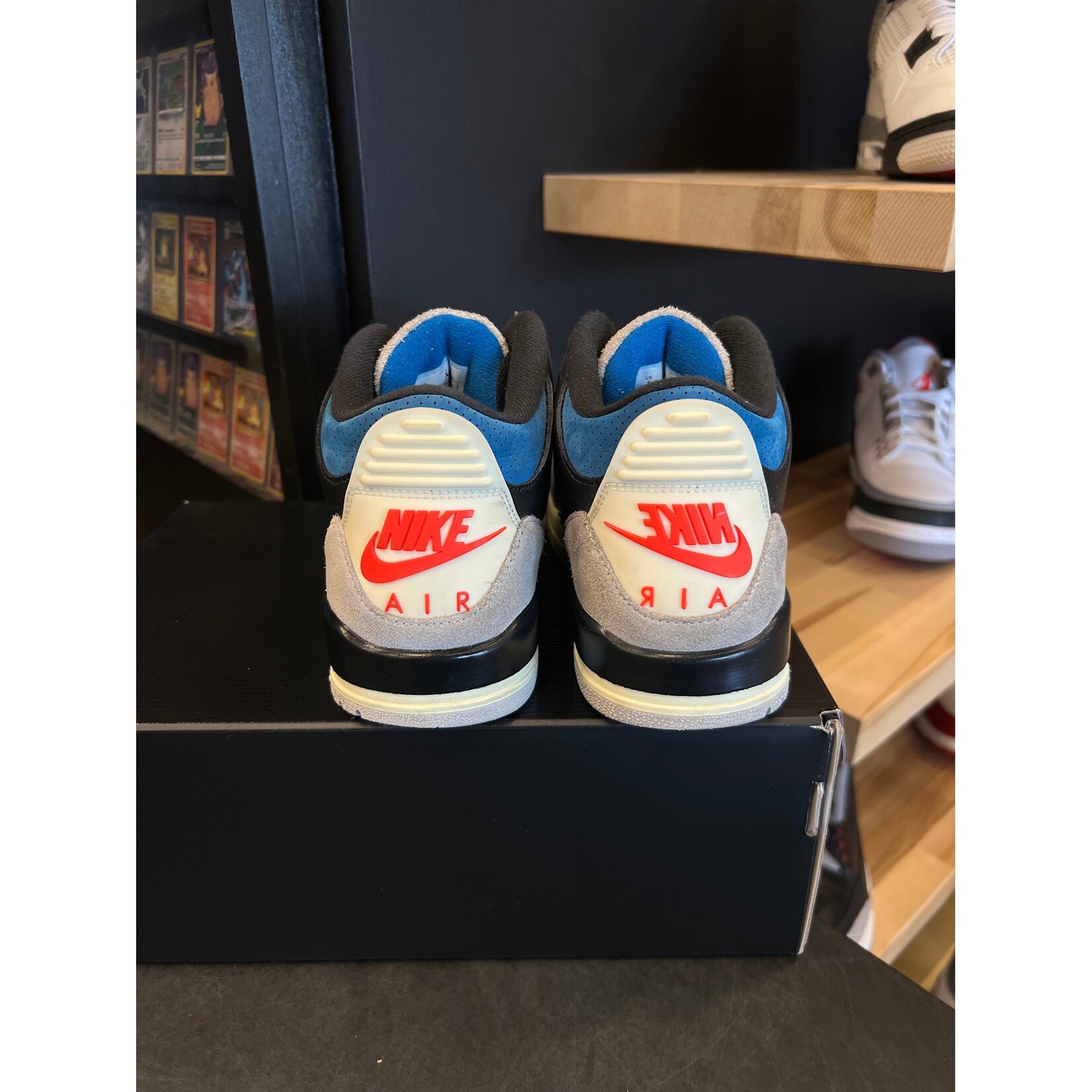 Jordan Jordan 3 Retro OG Rare Air Size 8, PREOWNED