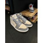 Jordan Jordan 1 Mid SE Coconut Milk Particle Grey Size 7.5, PREOWNED