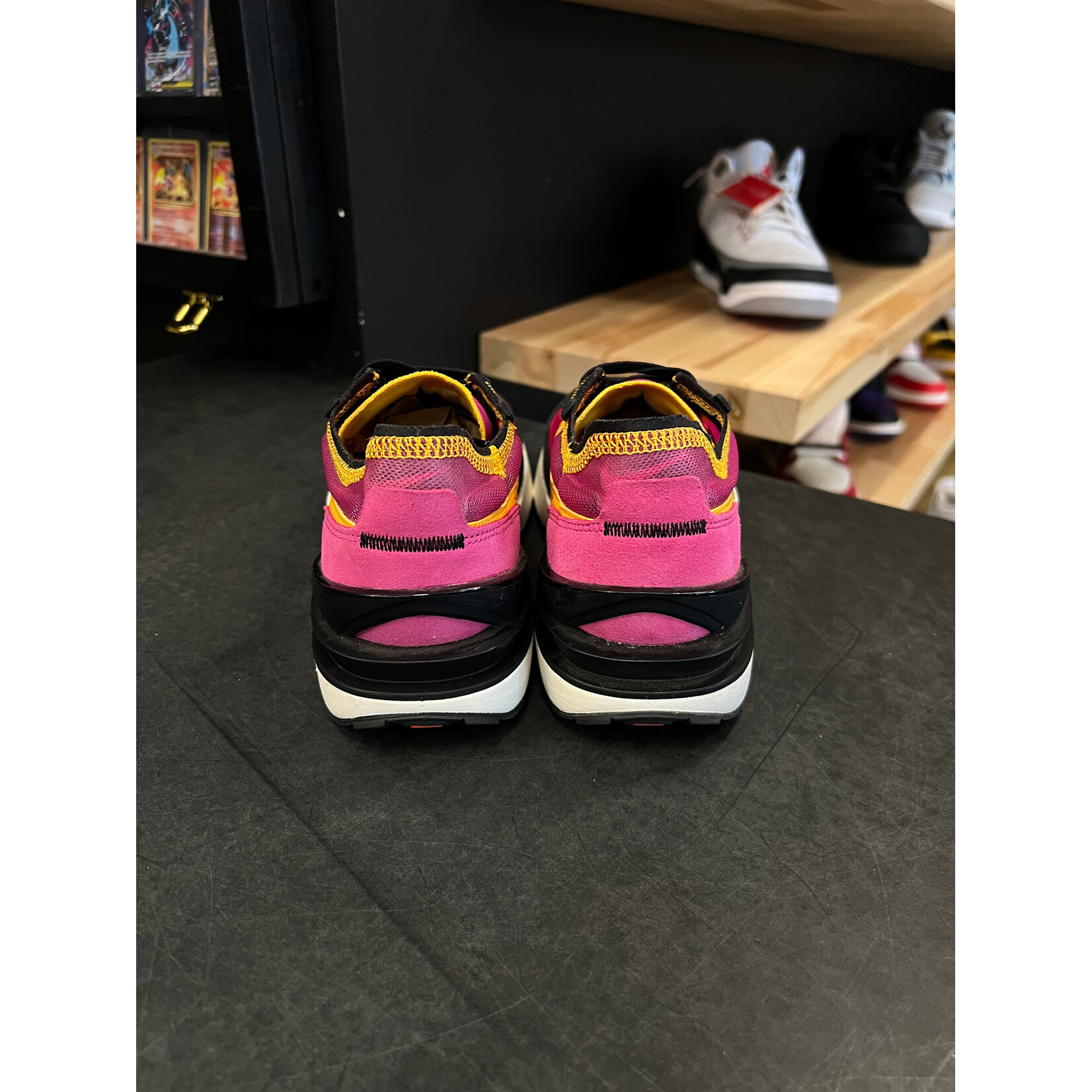 Nike Nike Waffle One Active Fuchsia (Women's) Size 9W, PREOWNED