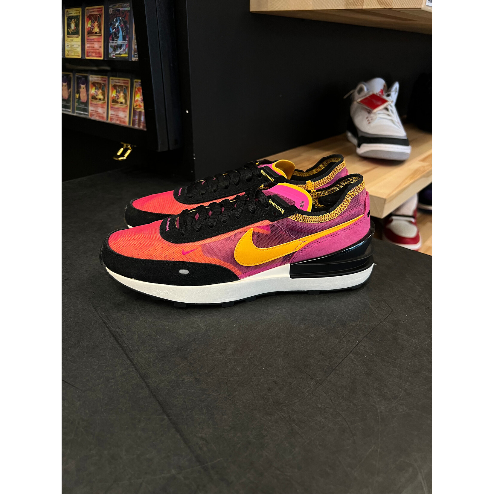 Nike Nike Waffle One Active Fuchsia (Women's) Size 9W, PREOWNED