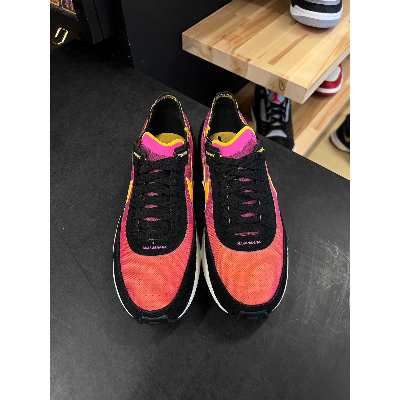 Nike Nike Waffle One Active Fuchsia (Women's) Size 9W, PREOWNED