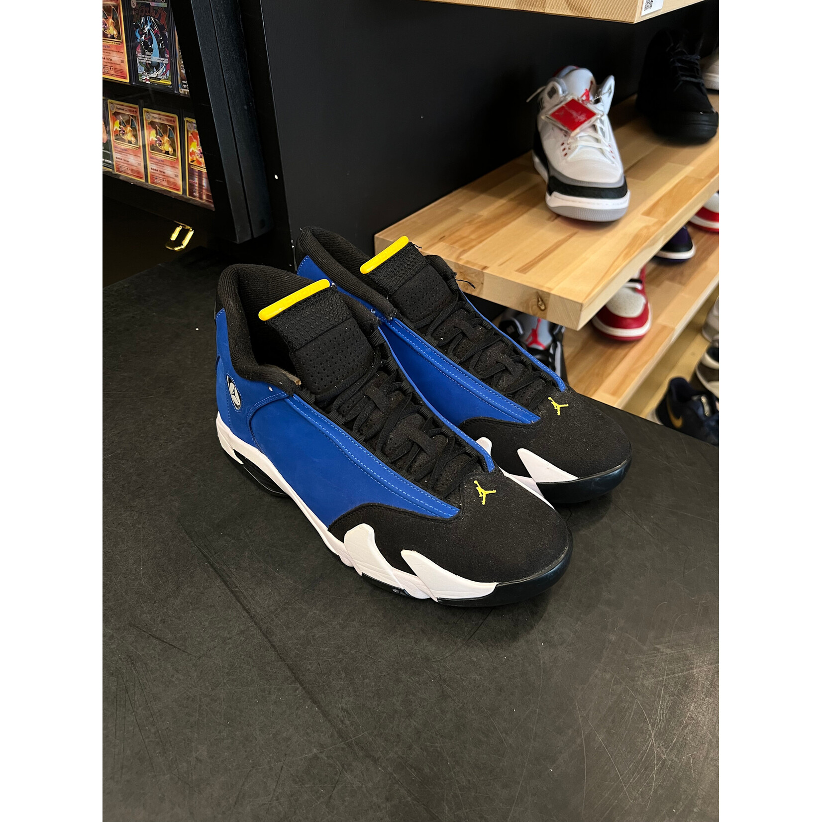 Jordan Jordan 14 Retro Laney (2023) Size 11, PREOWNED