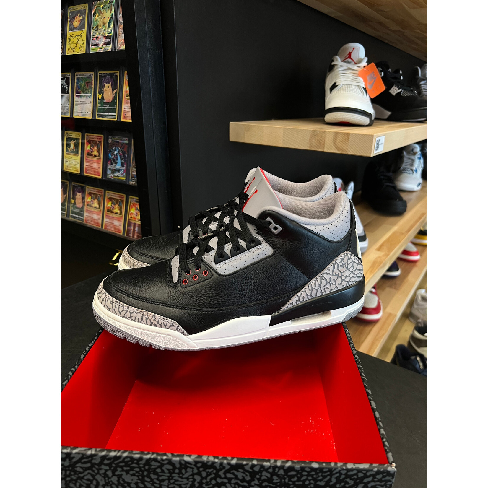 Jordan Jordan 3 Retro OG Black Cement (2024) Size 11, PREOWNED