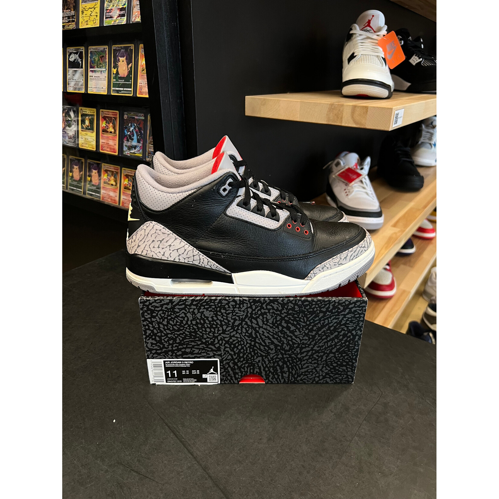 Jordan Jordan 3 Retro OG Black Cement (2024) Size 11, PREOWNED