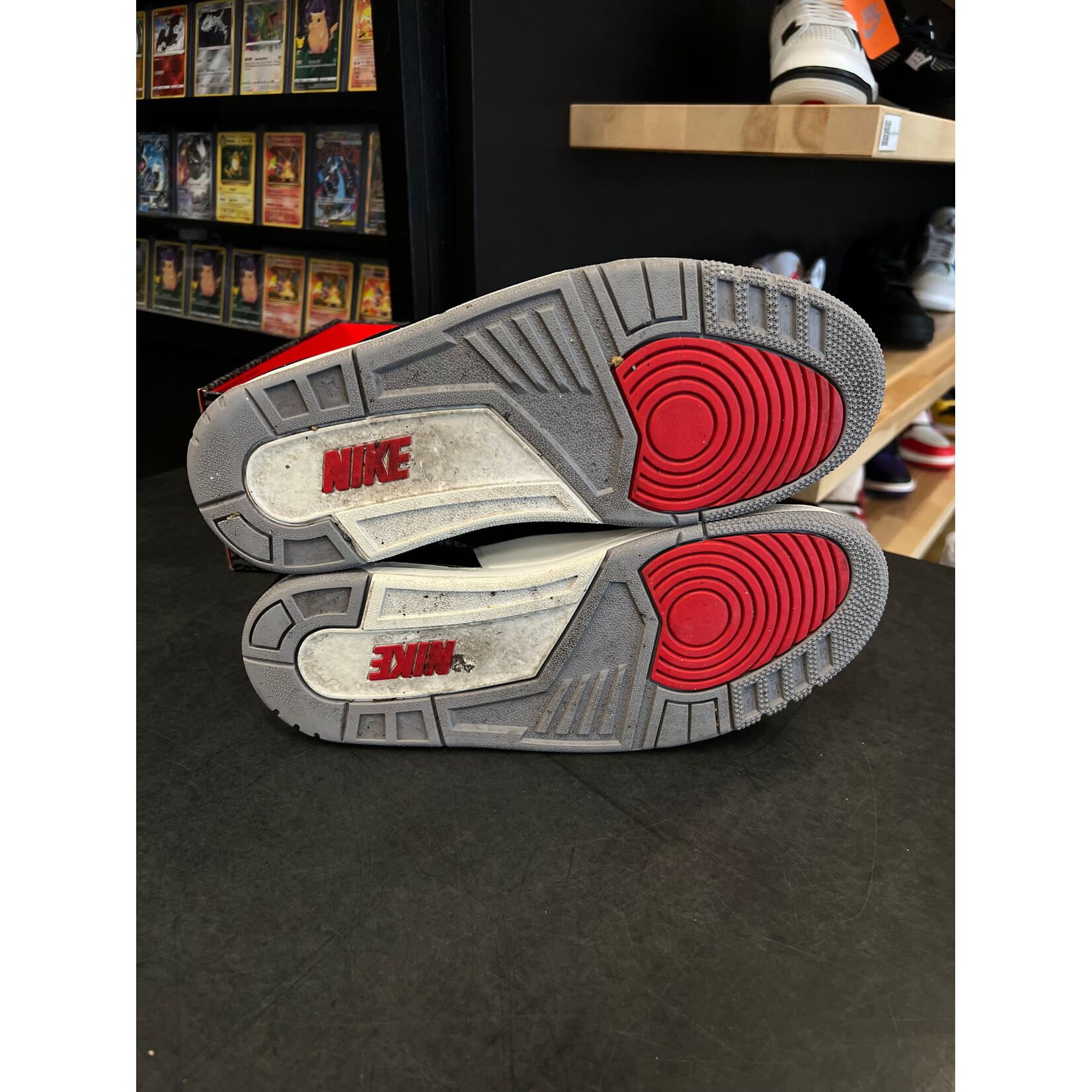 Jordan Jordan 3 Retro OG Black Cement (2024) Size 11, PREOWNED