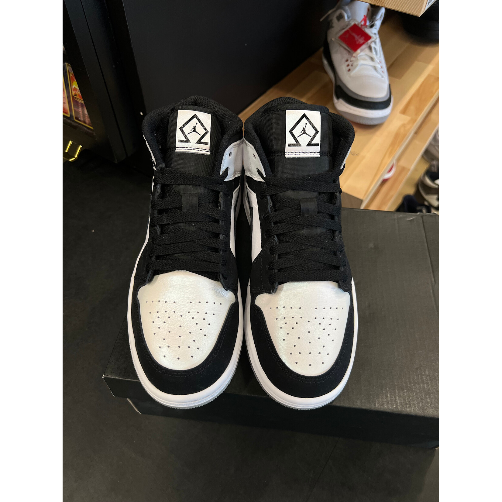 Jordan Jordan 1 Mid Diamond Shorts Size 7.5, PREOWNED