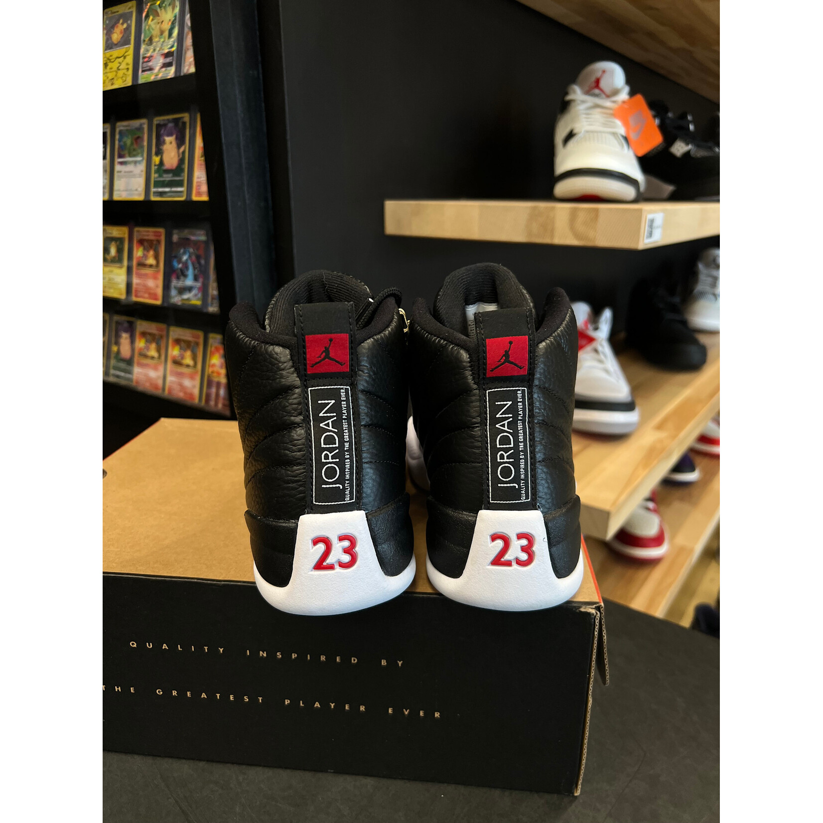 Jordan Jordan 12 Retro Playoffs (2022) Size 7, PREOWNED