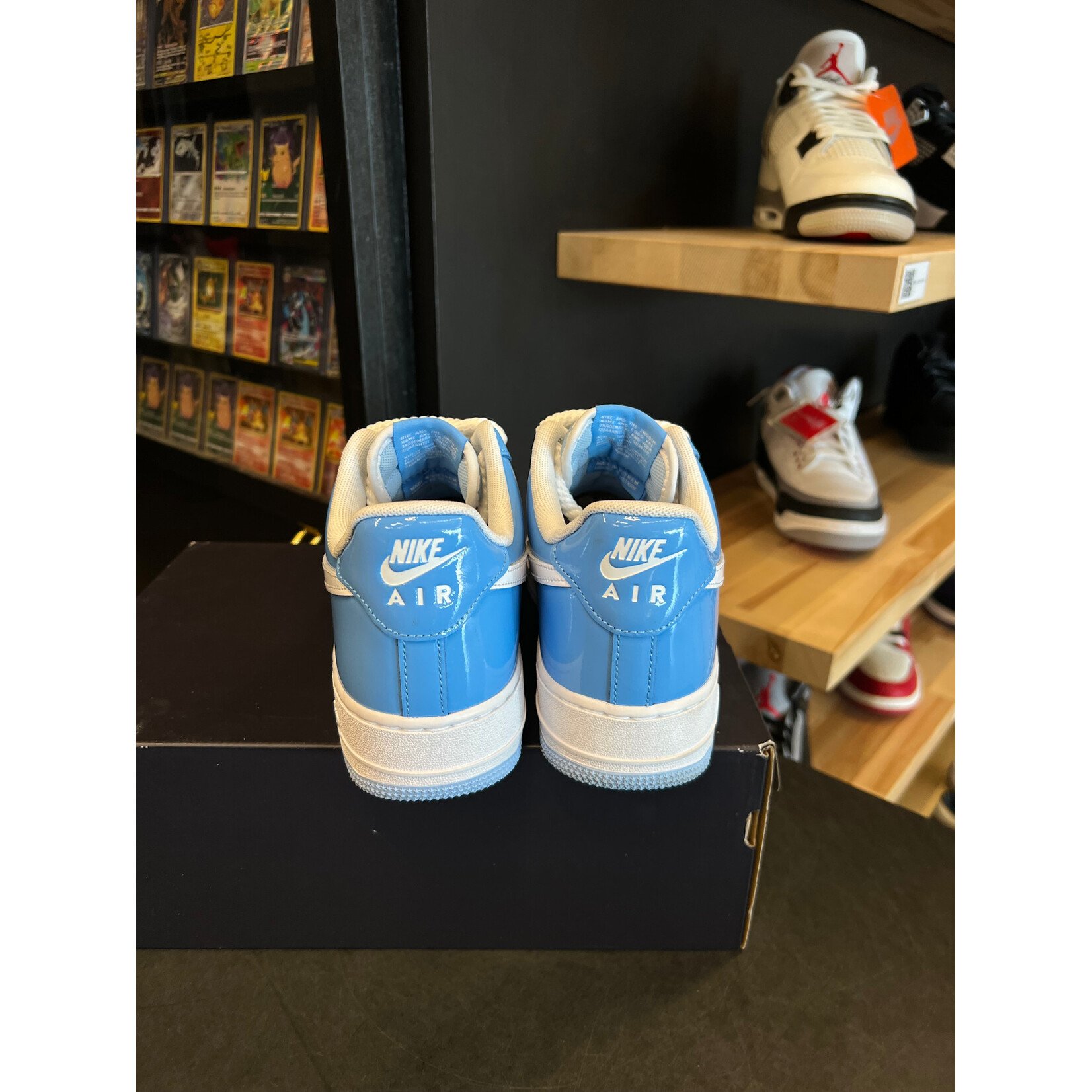 Nike Nike Air Force 1 Low '07 LV8 Phychic Blue White Patent Size 9, PREOWNED