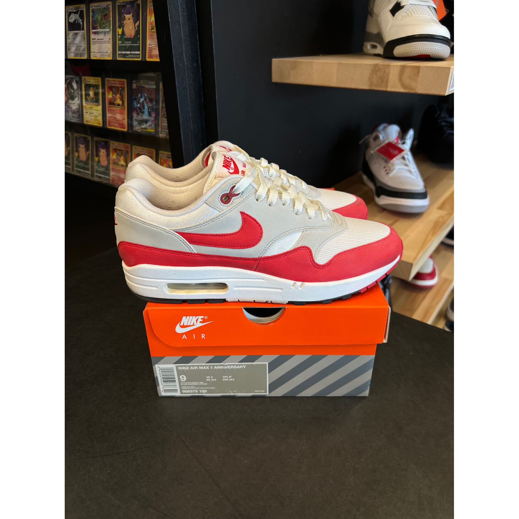Nike Nike Air Max 1 Anniversary Red (2017/2018 Restock Pair) Size 9, PREOWNED