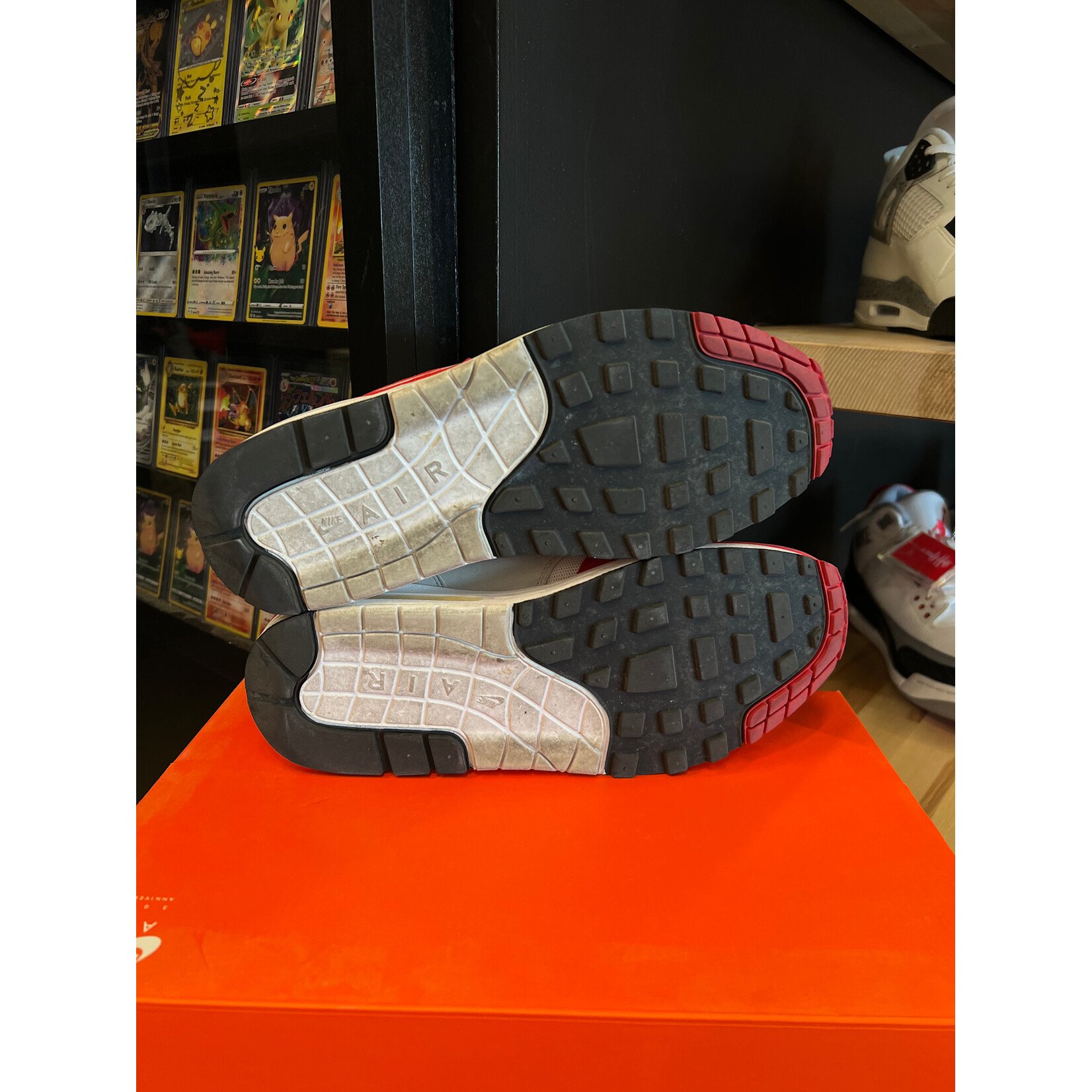 Nike Nike Air Max 1 Anniversary Red (2017/2018 Restock Pair) Size 9, PREOWNED