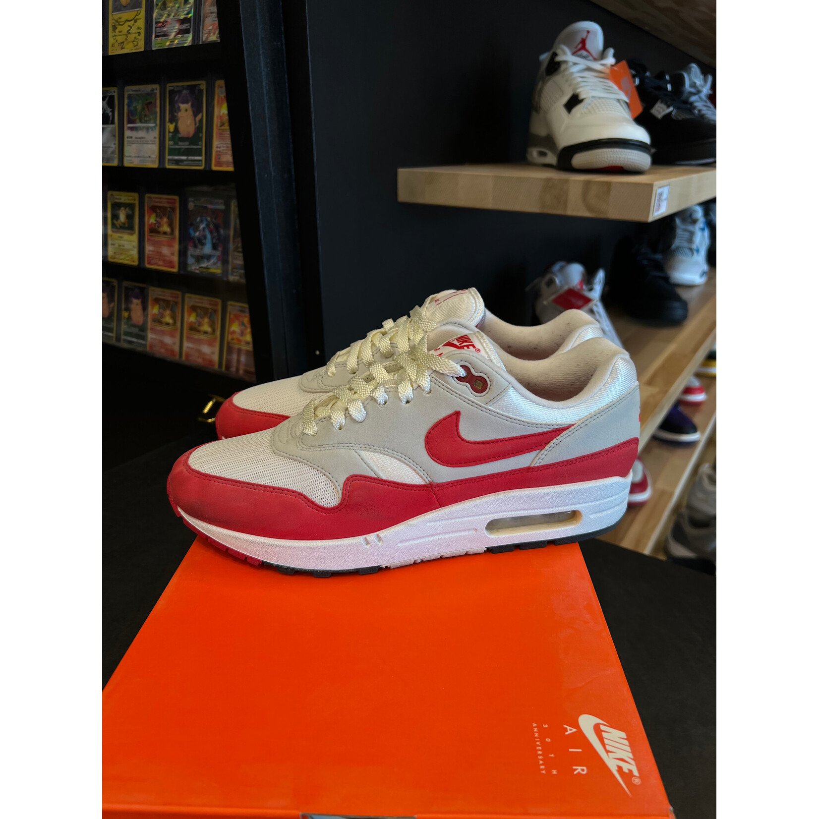 Nike Nike Air Max 1 Anniversary Red (2017/2018 Restock Pair) Size 9, PREOWNED