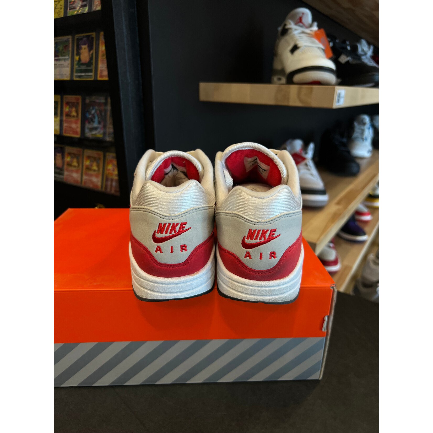 Nike Nike Air Max 1 Anniversary Red (2017/2018 Restock Pair) Size 9, PREOWNED